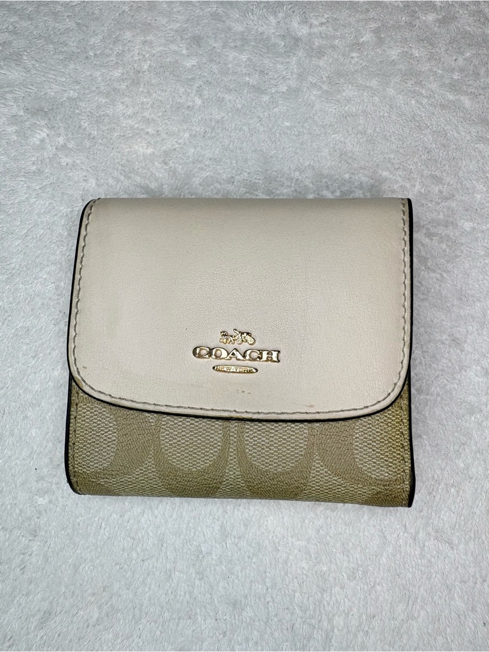 Coach tri-fold signature wallet two-tone light ivory leather trim